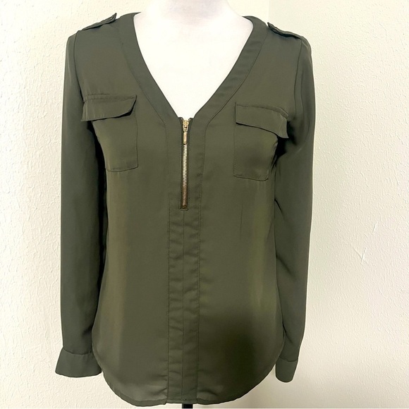 Candie’s Women Small Quarter Zip VNeck Olive Long Sleeve Blouse Business Casual - Picture 1 of 8